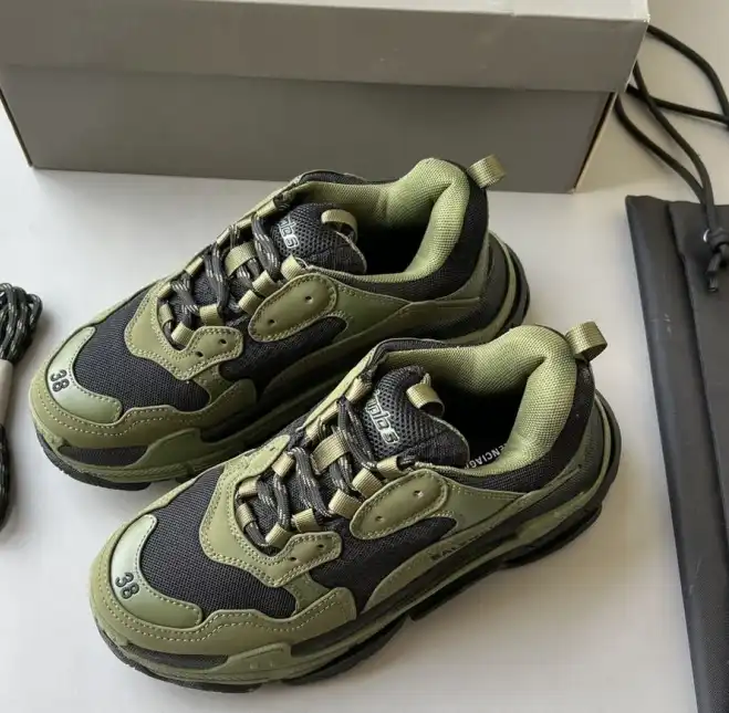 hype Balenciaga Sneakers