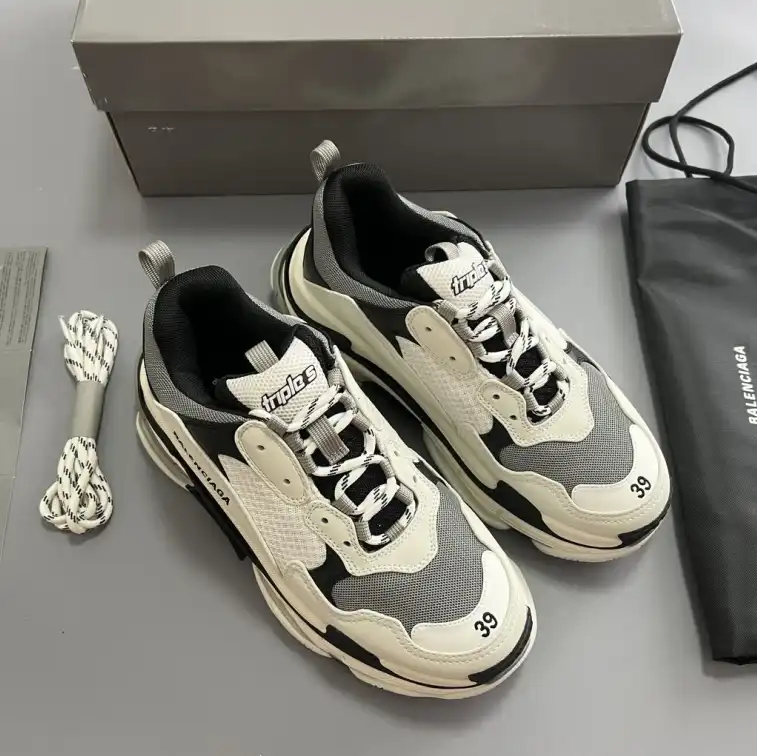 hype Balenciaga Sneakers