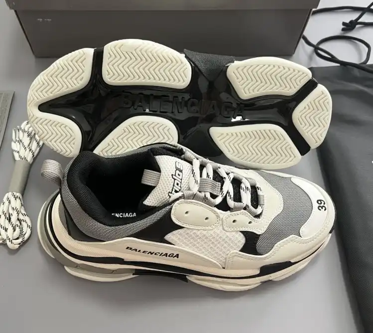 hype Balenciaga Sneakers