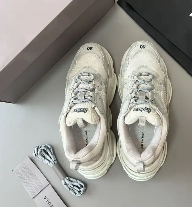 hype Balenciaga Sneakers