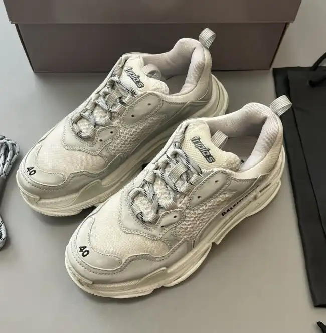 hype Balenciaga Sneakers