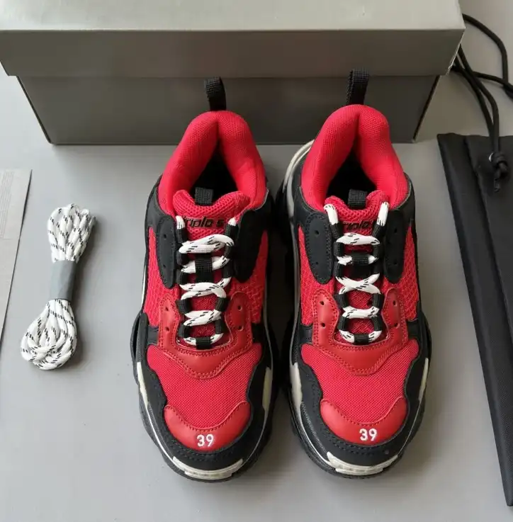 hype Balenciaga Sneakers