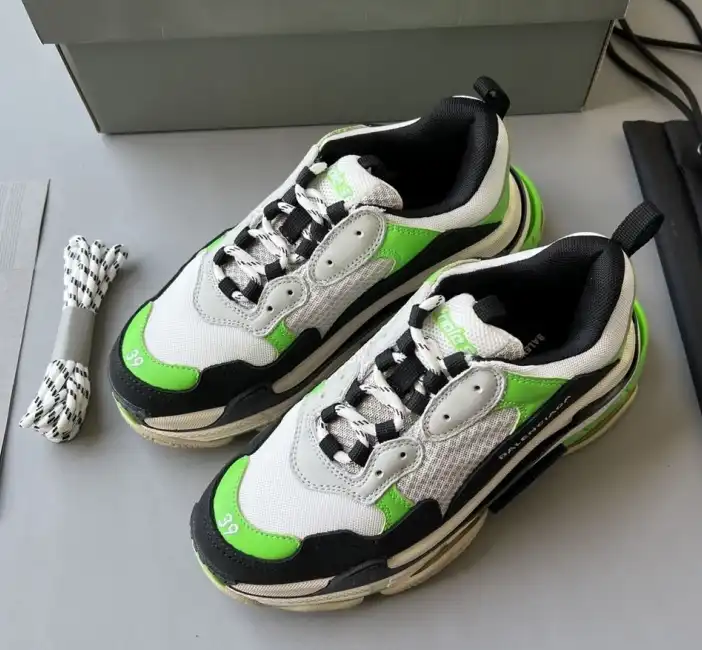 hype Balenciaga Sneakers