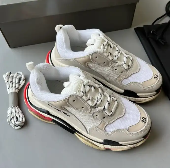 hype Balenciaga Sneakers