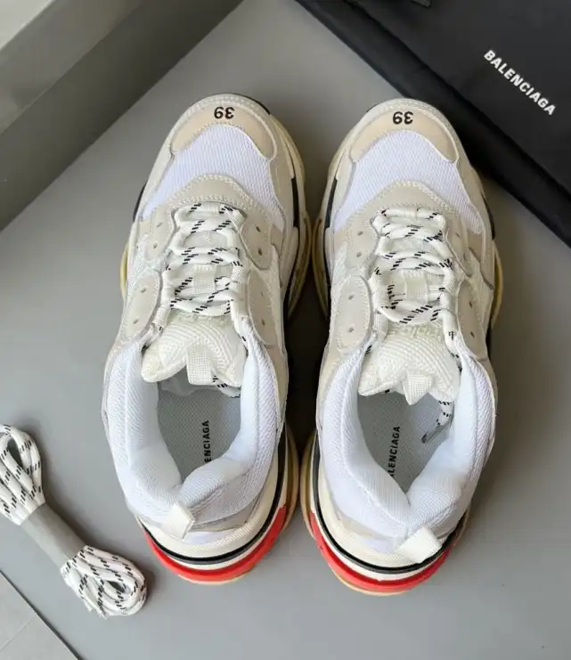 hype Balenciaga Sneakers