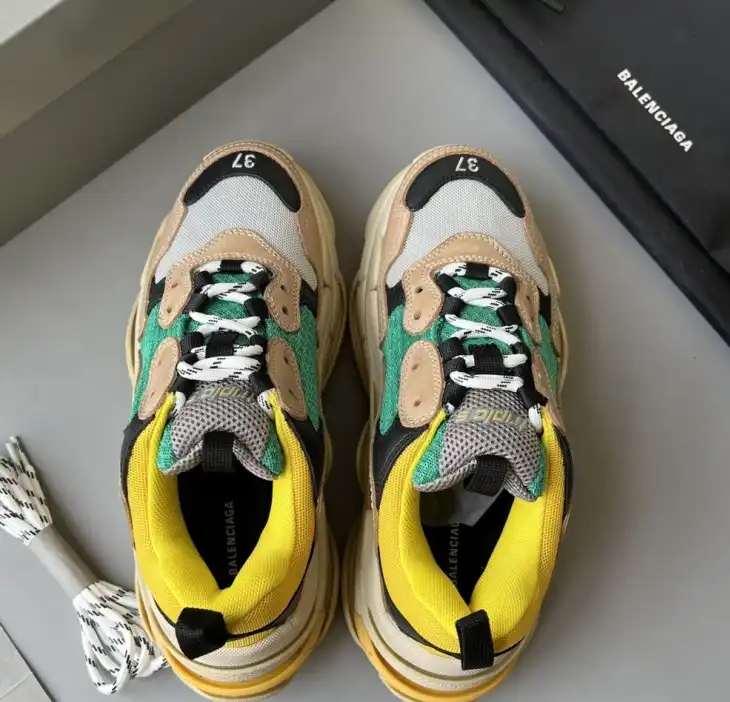 hype Balenciaga Sneakers