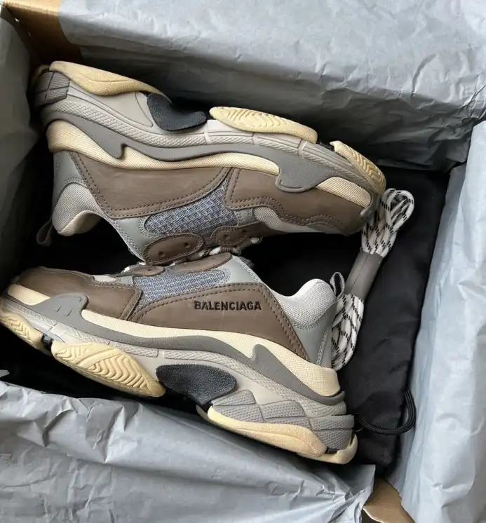 hype Balenciaga Sneakers