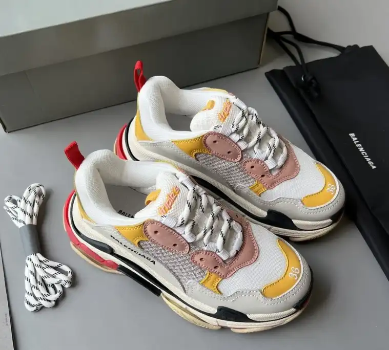 hype Balenciaga Sneakers