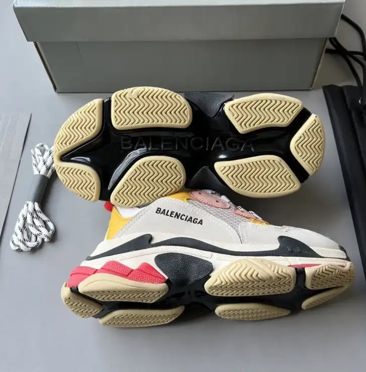 hype Balenciaga Sneakers