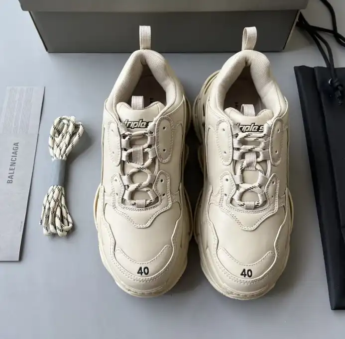 hype Balenciaga Sneakers