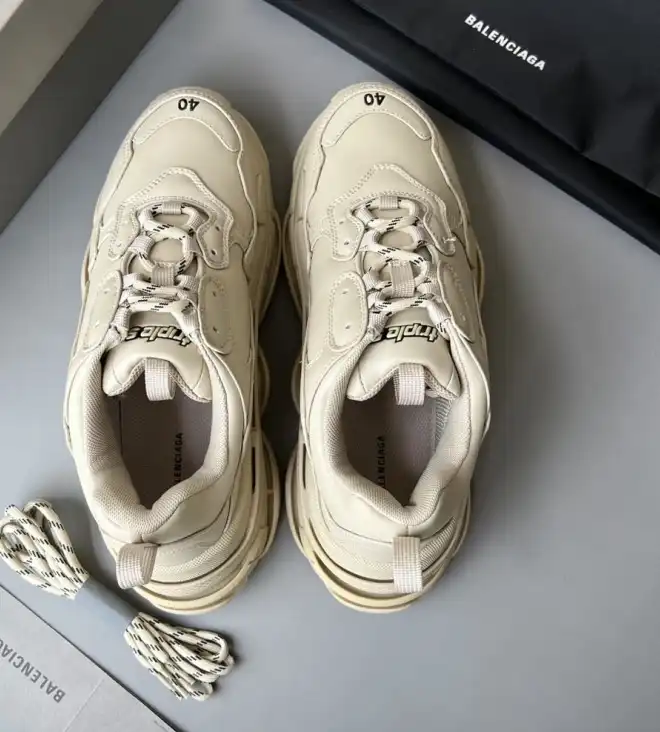 hype Balenciaga Sneakers