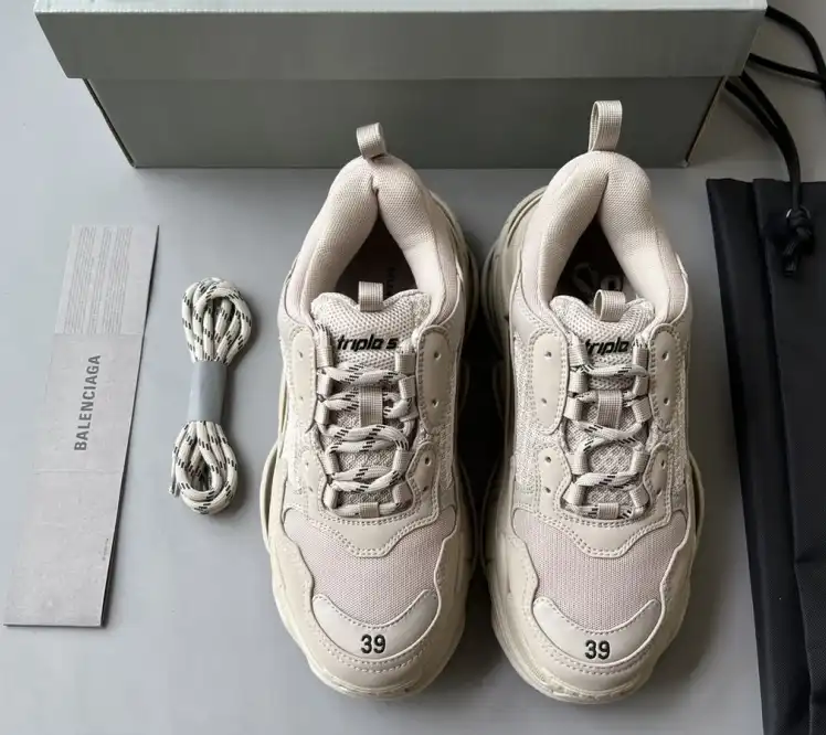 hype Balenciaga Sneakers