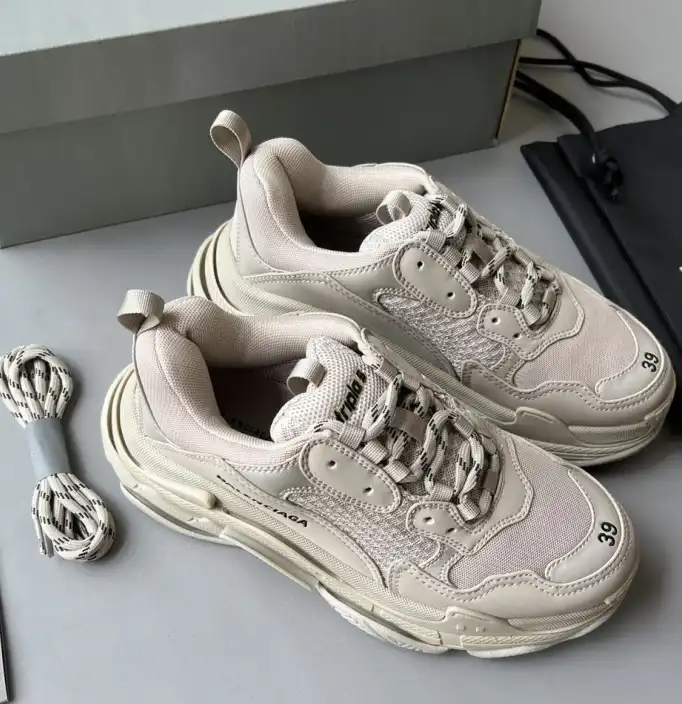 hype Balenciaga Sneakers