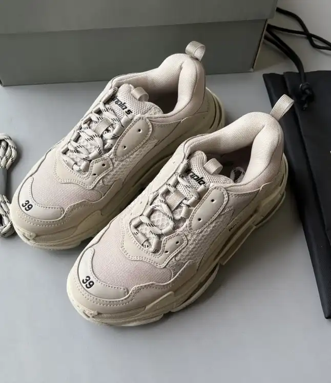 hype Balenciaga Sneakers