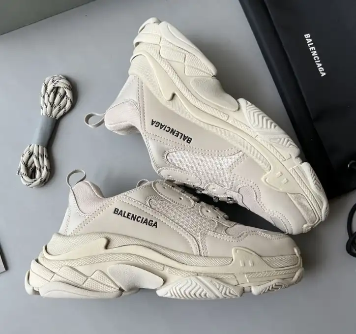 hype Balenciaga Sneakers