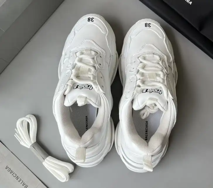 hype Balenciaga Sneakers