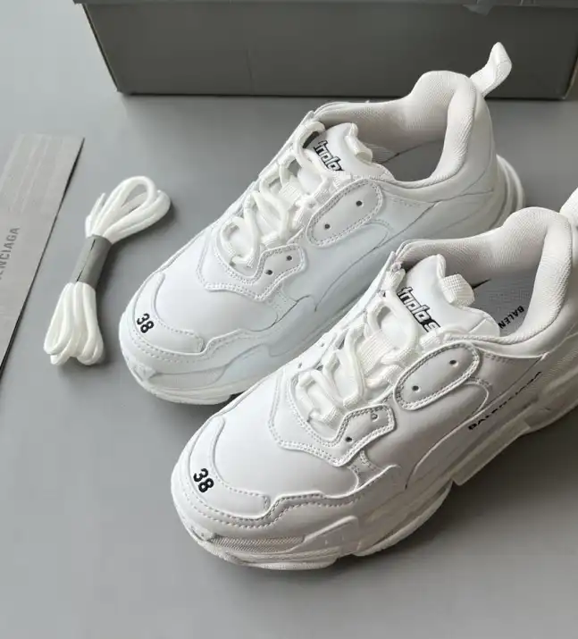 hype Balenciaga Sneakers