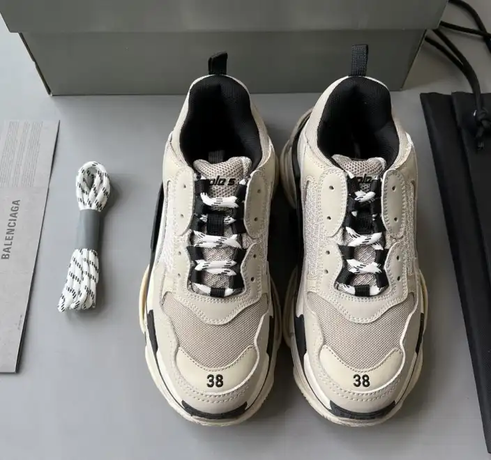 hype Balenciaga Sneakers