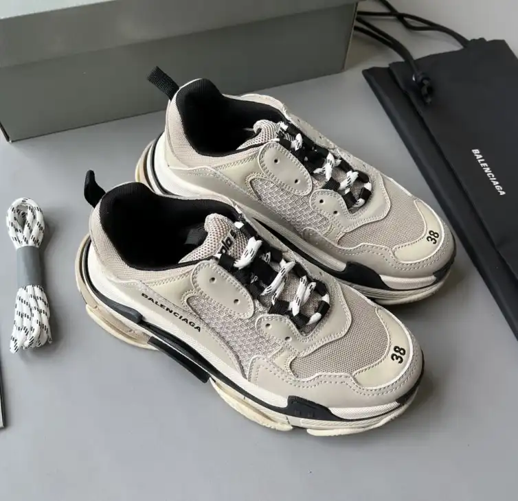 hype Balenciaga Sneakers