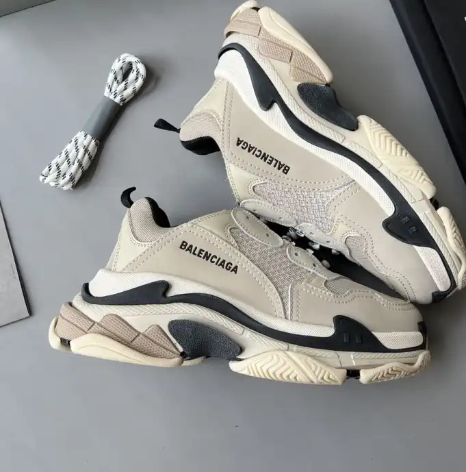 hype Balenciaga Sneakers