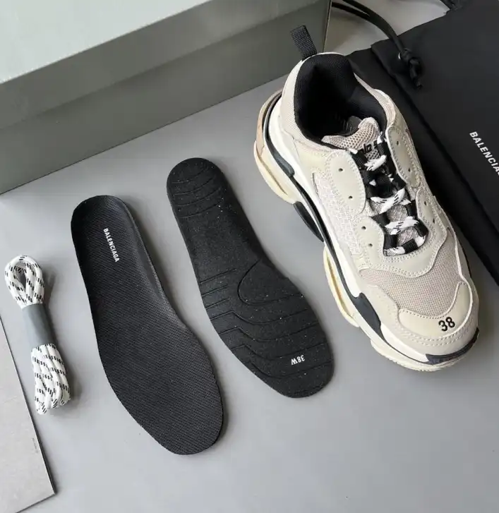 hype Balenciaga Sneakers