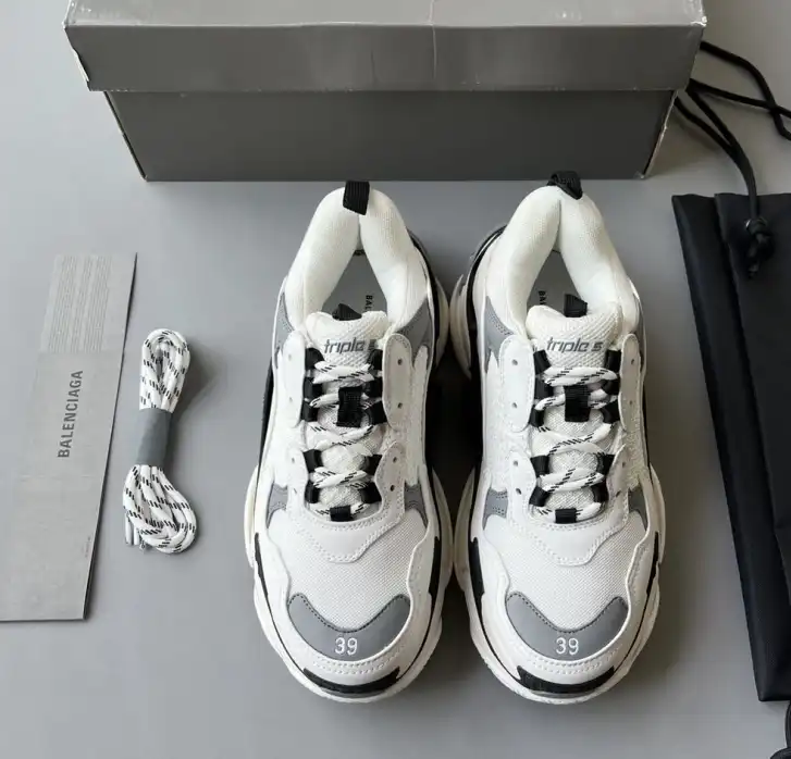 hype Balenciaga Sneakers