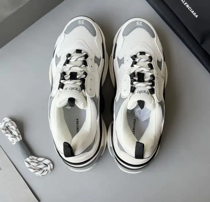 hype Balenciaga Sneakers