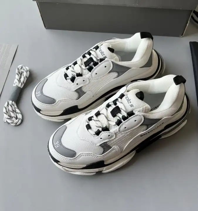 hype Balenciaga Sneakers