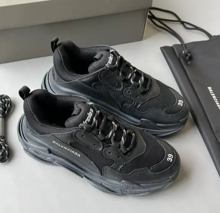 hype Balenciaga Sneakers