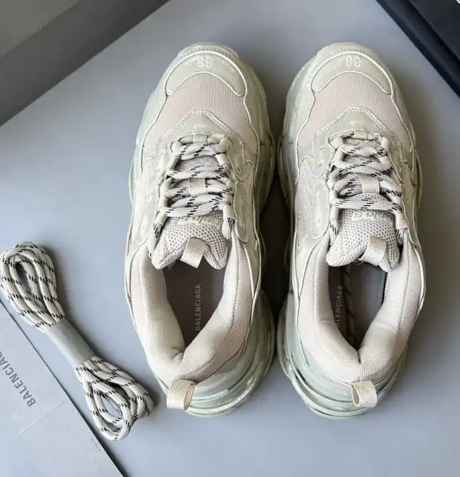 hype Balenciaga Sneakers