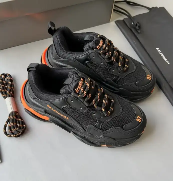 hype Balenciaga Sneakers