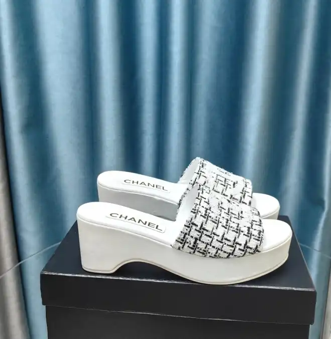 hype Chanel Slippers