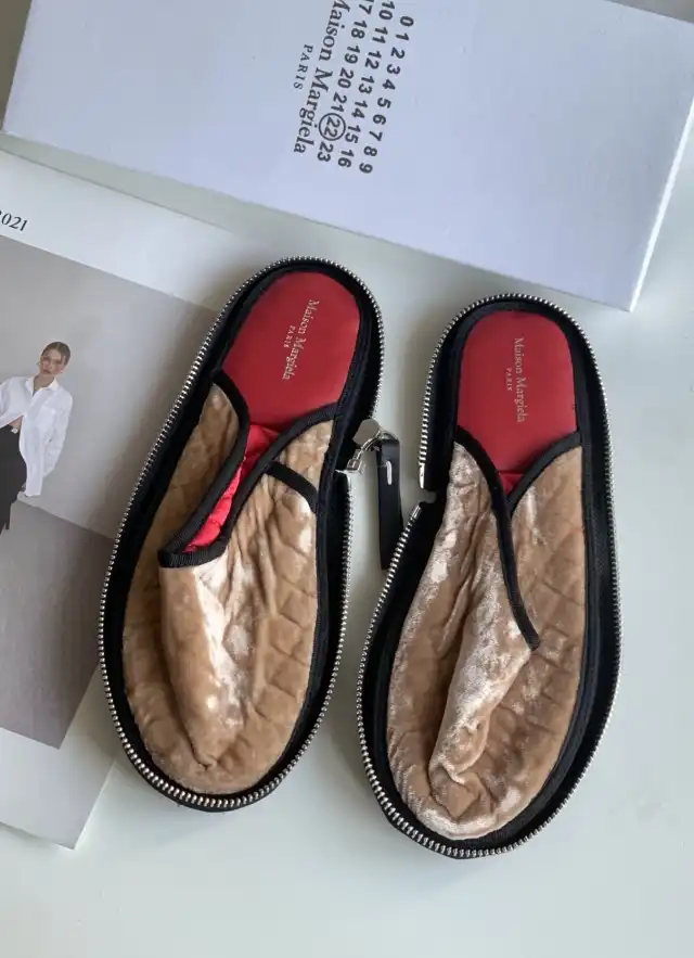 hype Other Slippers