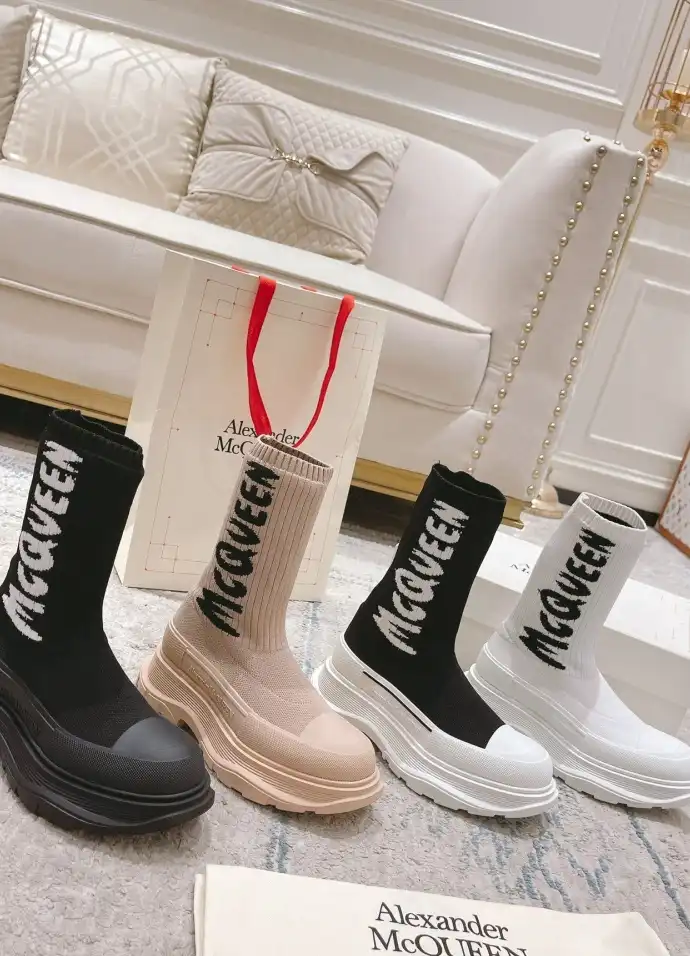 hype McQueen Boots