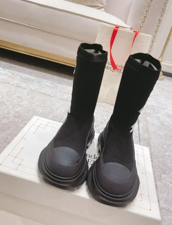 hype McQueen Boots