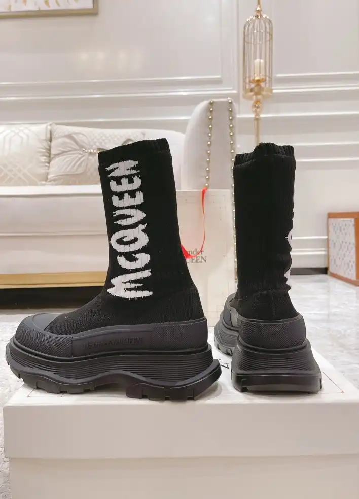 hype McQueen Boots