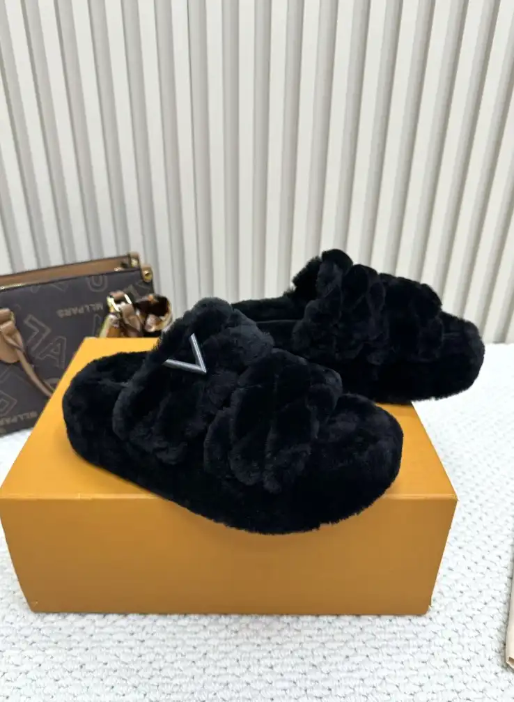 hype LV Slippers