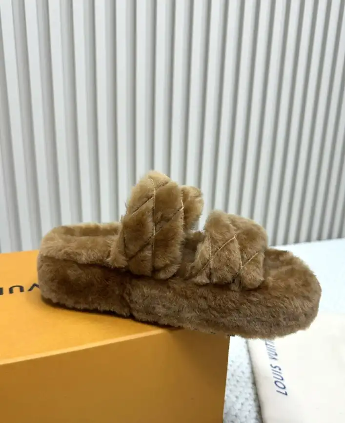 hype LV Slippers