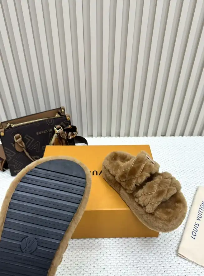 hype LV Slippers