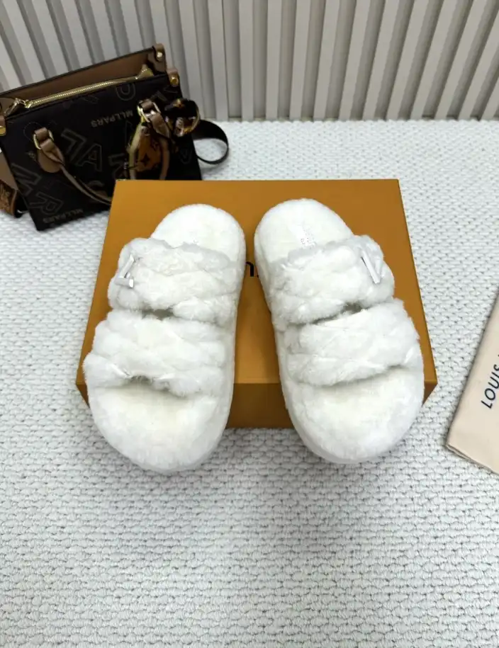 hype LV Slippers