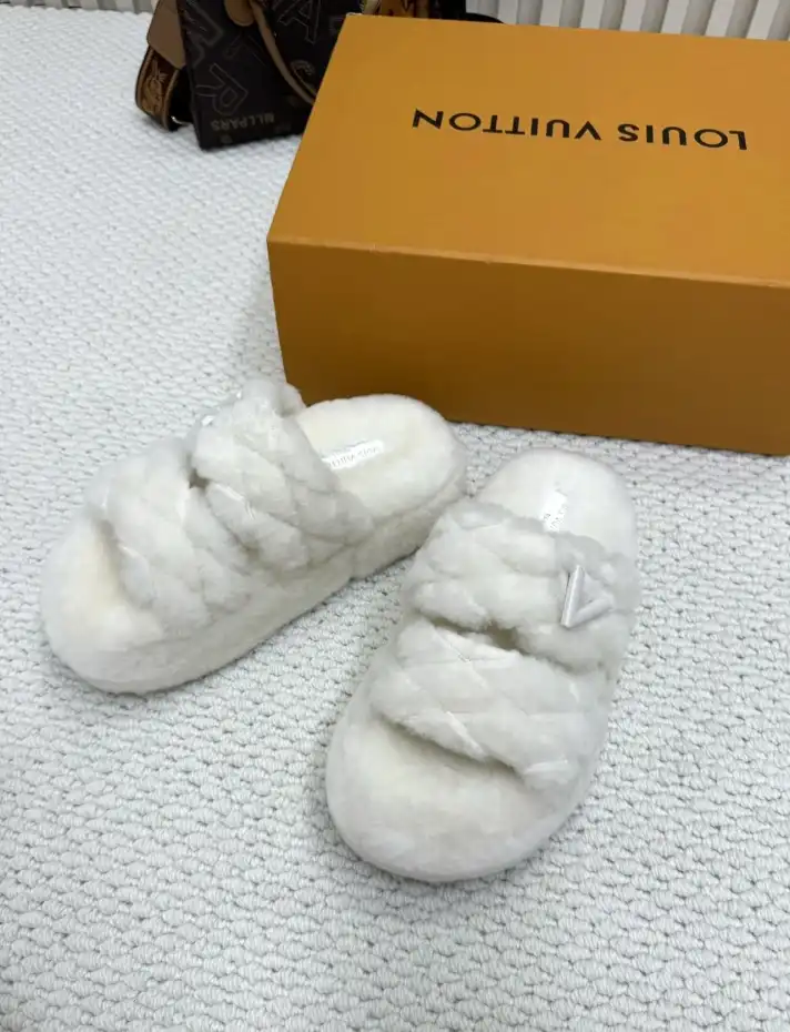 hype LV Slippers