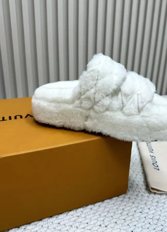 hype LV Slippers