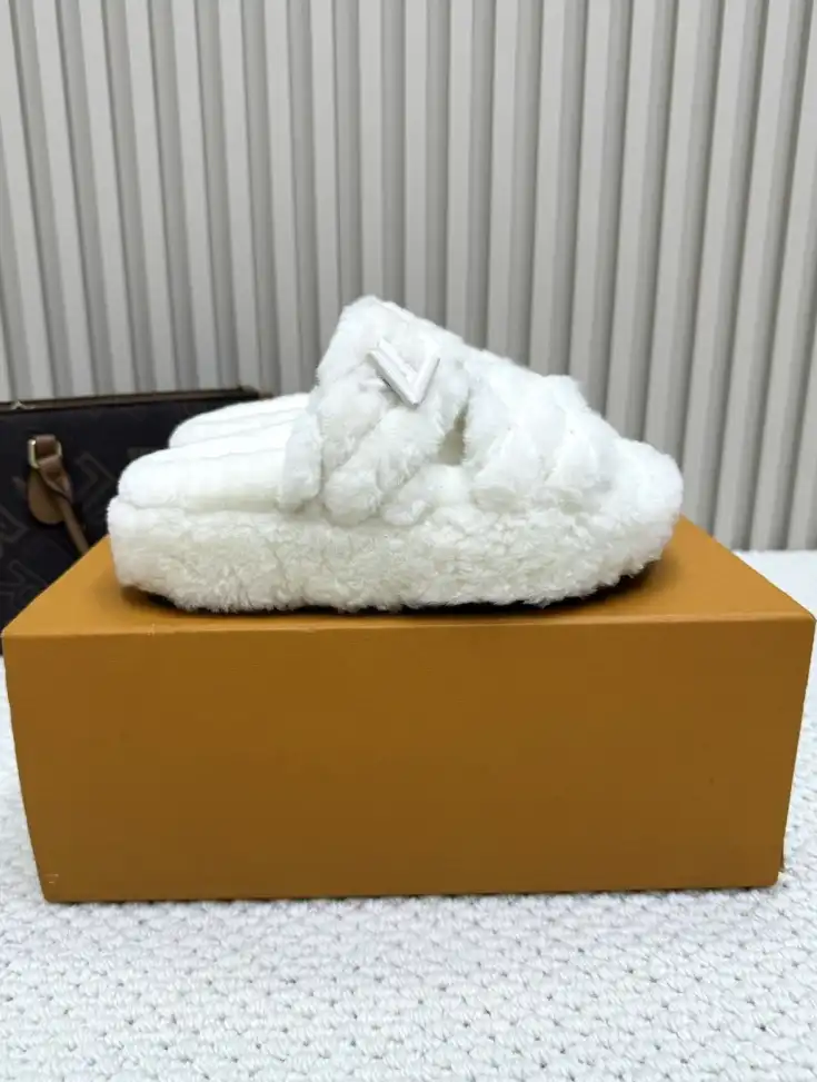 hype LV Slippers