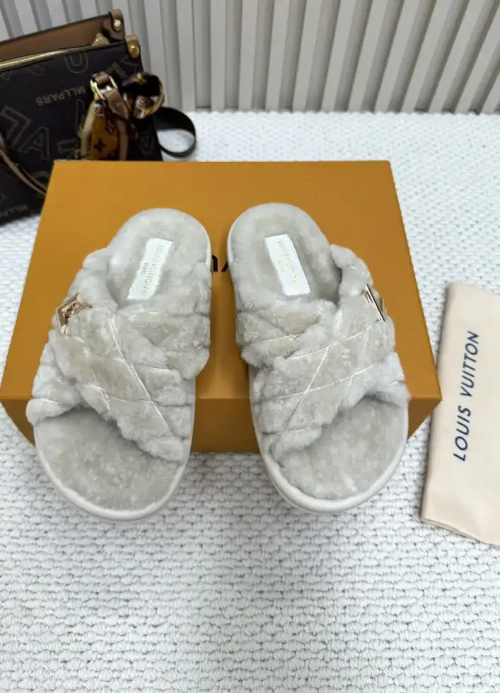 hype LV Slippers