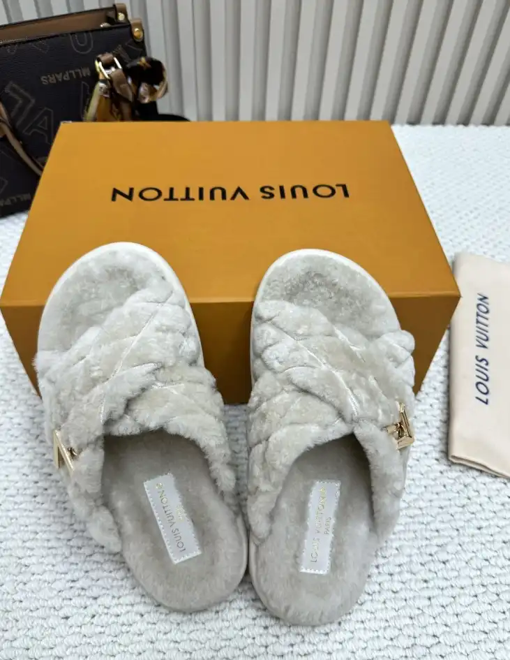 hype LV Slippers