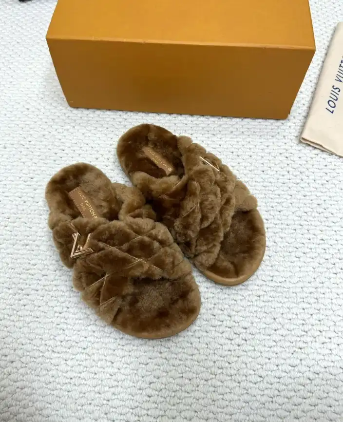 hype LV Slippers