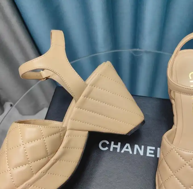 hype Chanel High Heels