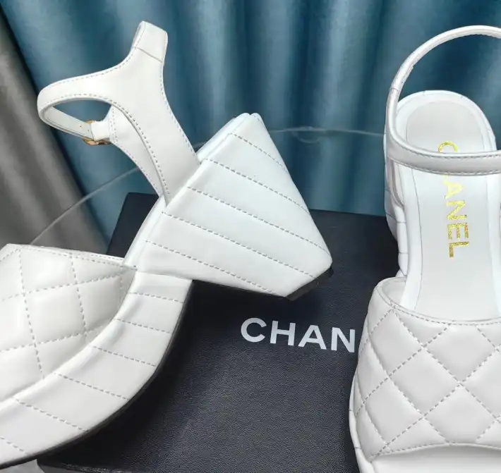 hype Chanel High Heels