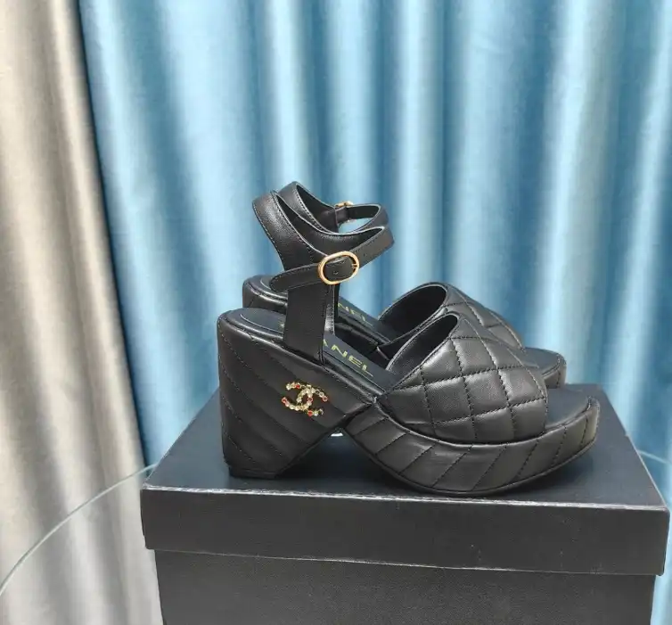 hype Chanel High Heels