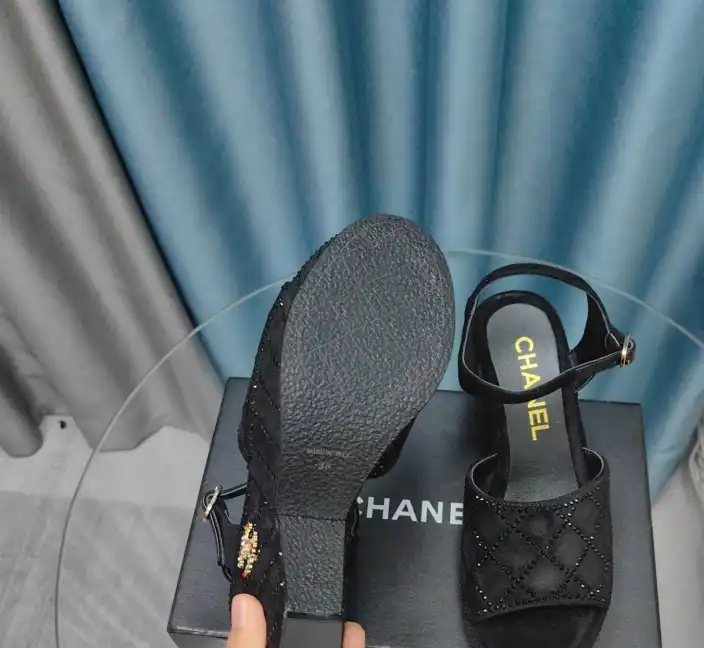 hype Chanel High Heels